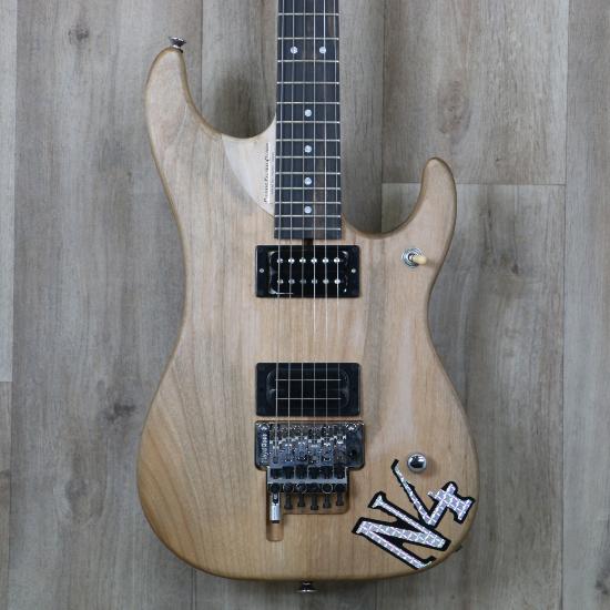 --- DISCONTINUE ---Washburn signature Nuno Bettencourt N4 Authentic