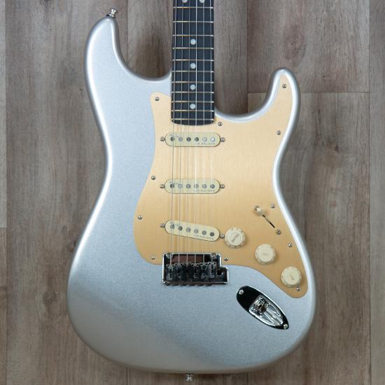 Guitare électrique Fender Deluxe american Ultra strat eby Qks