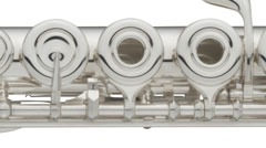 Yamaha YFL-PLU3II PLUTUS - Flûte traversière noyau argent et plaque plaquée or 24K.
