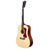 GUILD D-40E NAT avec etui