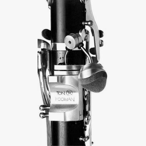--- DISCONTINUE ---TON KOOIMAN MAESTRO - Repose pouce ergonomique pour clarinette