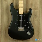 Made in Japan Hybrid II Stratocaster® Limited Run Blackout, Maple