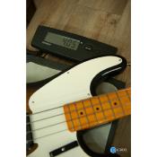 American Vintage II 1954 Precision Bass®, Maple Fingerboard, 2-Color Sunburst